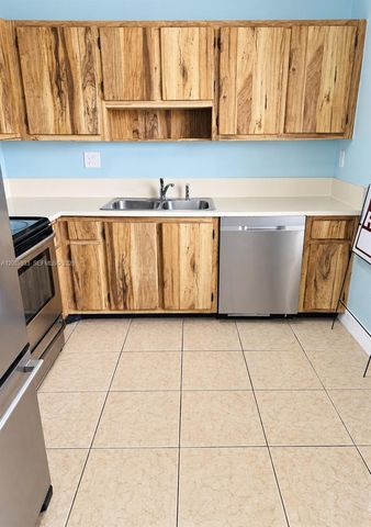 401 NW 43rd Street, Deerfield Beach, FL 33064