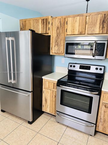 401 NW 43rd Street, Deerfield Beach, FL 33064