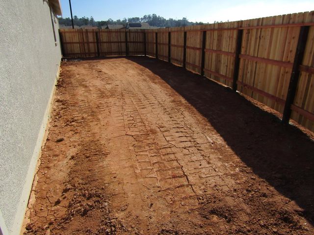 715 Thimbleberry Dr, Ione, CA 95640