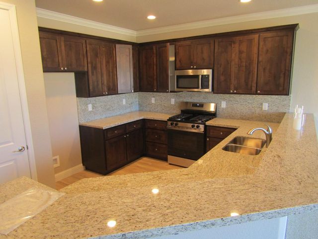 715 Thimbleberry Dr, Ione, CA 95640