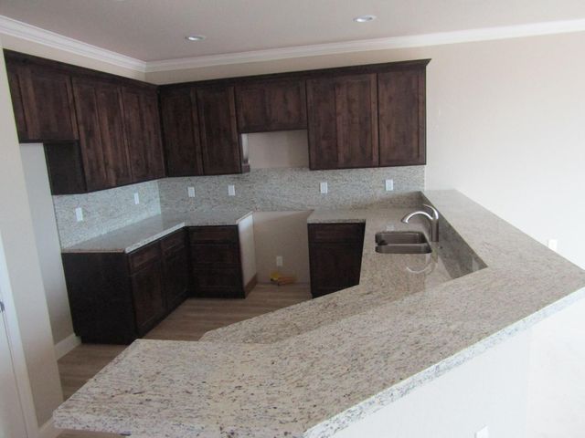 715 Thimbleberry Dr, Ione, CA 95640