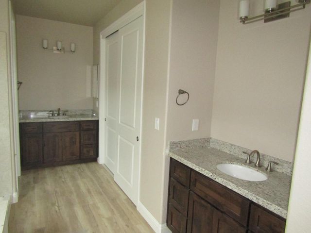 715 Thimbleberry Dr, Ione, CA 95640