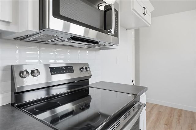 332 Woods Avenue, Excelsior Springs, MO 64024