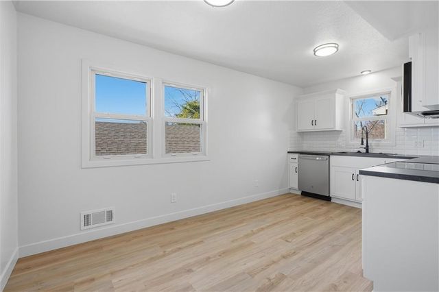 332 Woods Avenue, Excelsior Springs, MO 64024