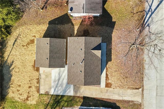 332 Woods Avenue, Excelsior Springs, MO 64024