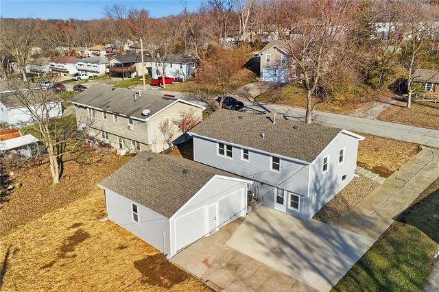 332 Woods Avenue, Excelsior Springs, MO 64024