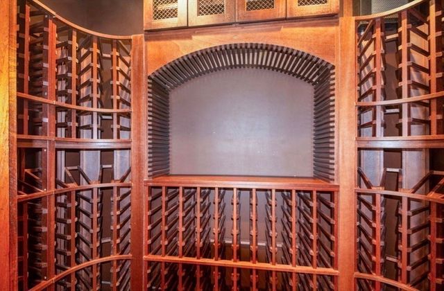 99 Old Colony Road, Wellesley, MA 02481