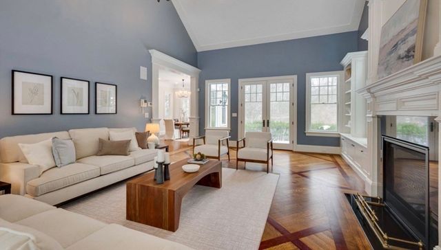 99 Old Colony Road, Wellesley, MA 02481