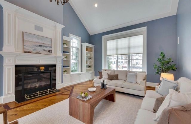 99 Old Colony Road, Wellesley, MA 02481