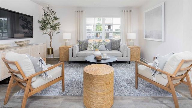 528 Wheelcrest Court, Winston-salem, NC 27107