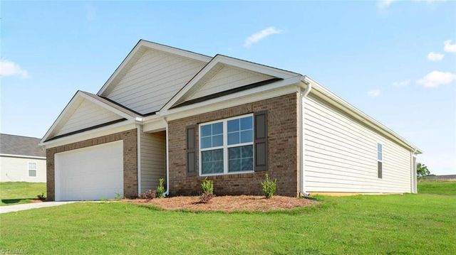 528 Wheelcrest Court, Winston-salem, NC 27107