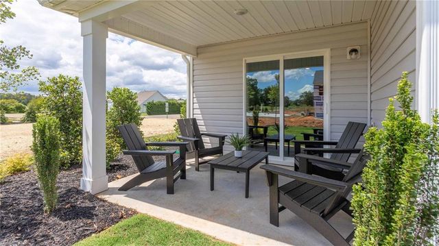 528 Wheelcrest Court, Winston-salem, NC 27107