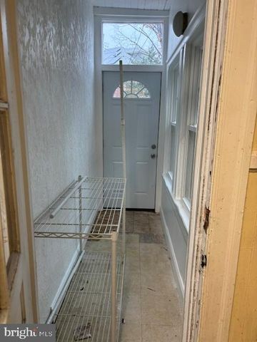 1817 VARNUM ST NW, Washington, DC 20011