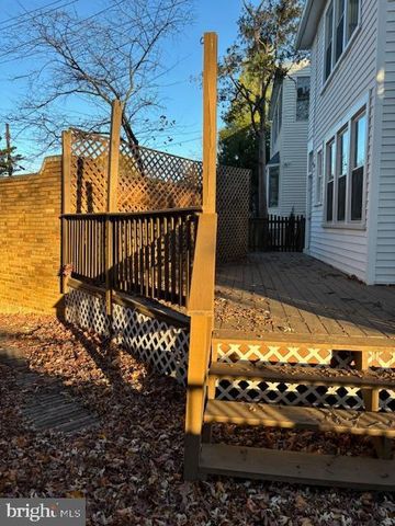 1817 VARNUM ST NW, Washington, DC 20011