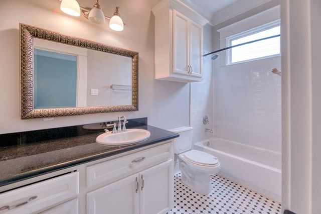 426 W 25th Street, Houston, TX 77008
