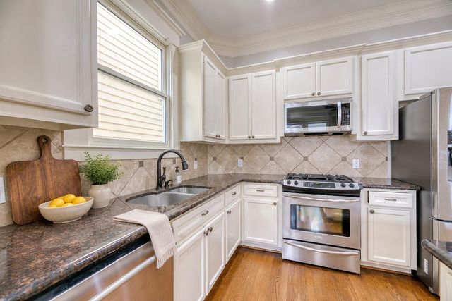 426 W 25th Street, Houston, TX 77008