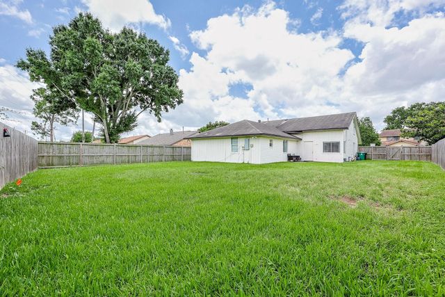 8619 Pottinger Drive, Houston, TX 77083