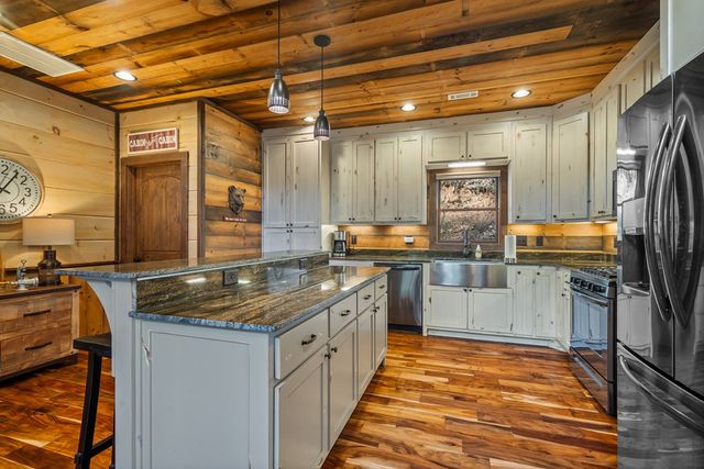 455 Shepherds Walk, Morganton, GA 30560