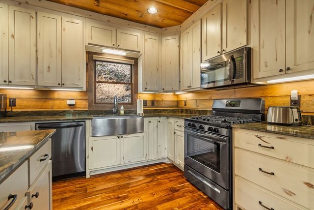 455 Shepherds Walk, Morganton, GA 30560