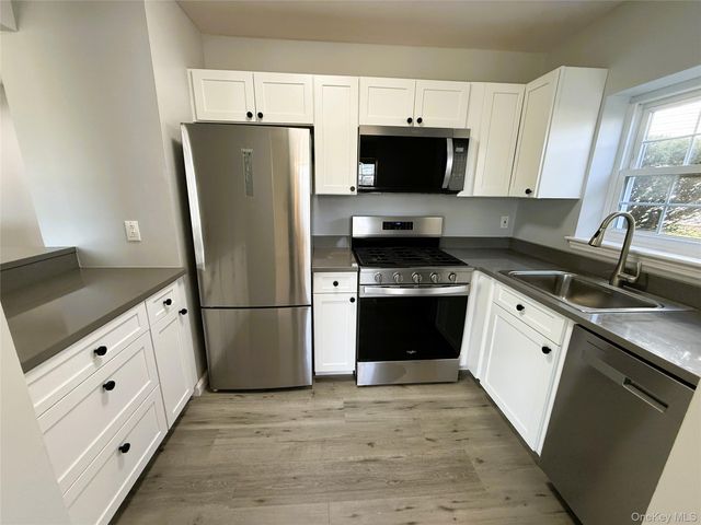 25 Lexington Hill 8, Harriman, NY 10926