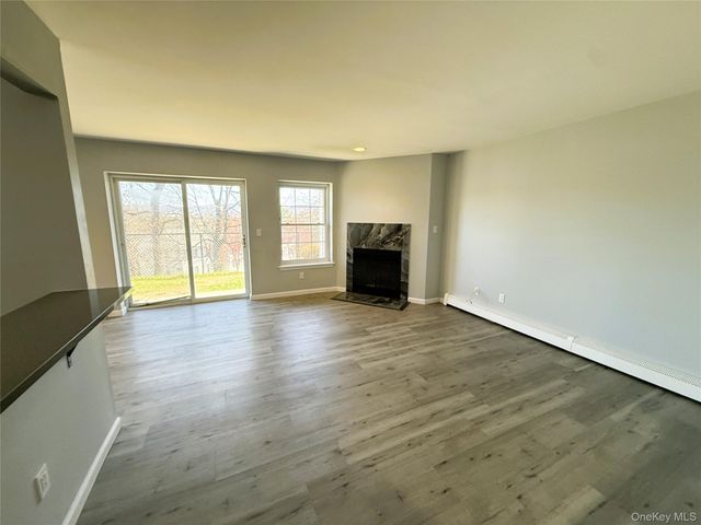 25 Lexington Hill 8, Harriman, NY 10926