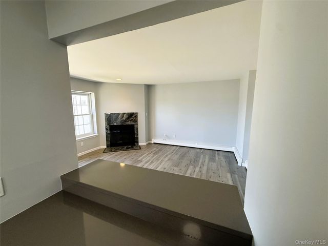 25 Lexington Hill 8, Harriman, NY 10926