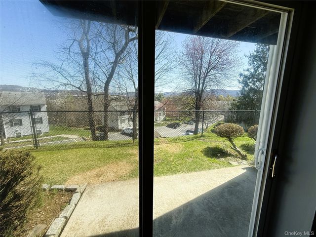 25 Lexington Hill 8, Harriman, NY 10926