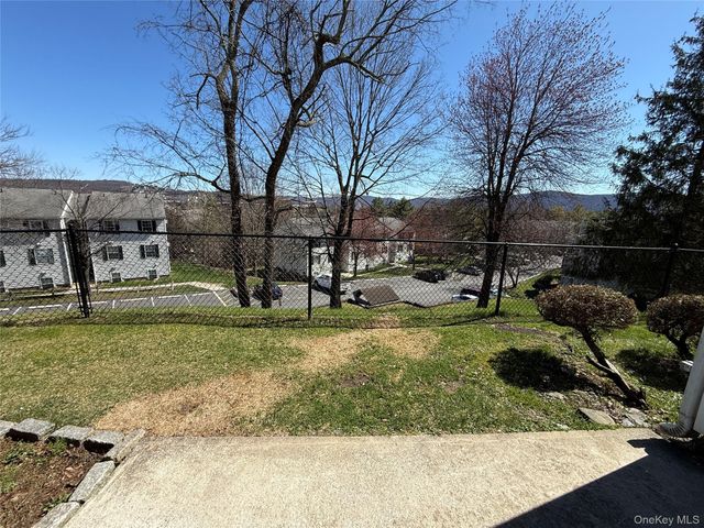 25 Lexington Hill 8, Harriman, NY 10926