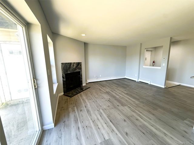 25 Lexington Hill 8, Harriman, NY 10926