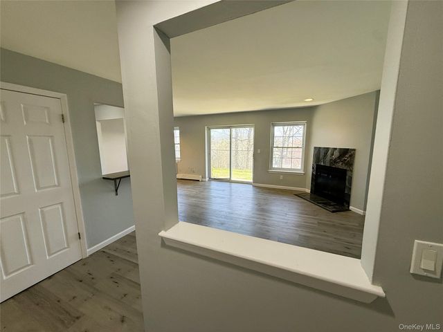 25 Lexington Hill 8, Harriman, NY 10926