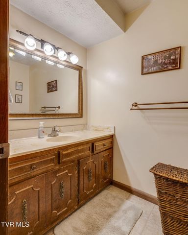 304 Highland Road, Jonesborough, TN 37659
