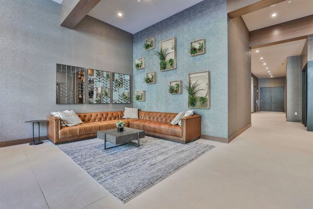 18 Artisan Dr Unit 307, Salem, NH 03079