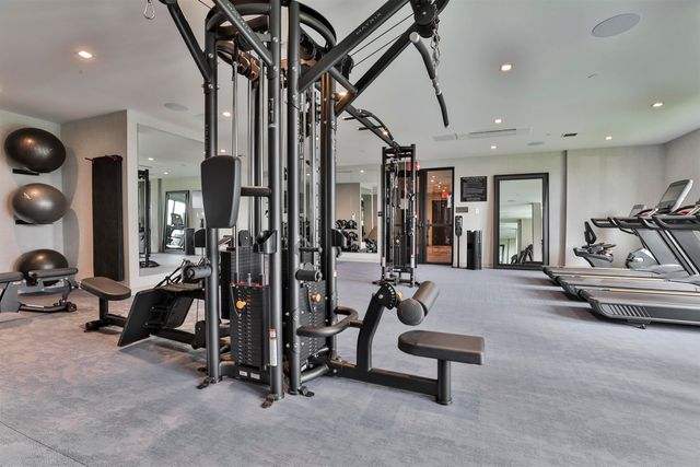 18 Artisan Dr Unit 307, Salem, NH 03079