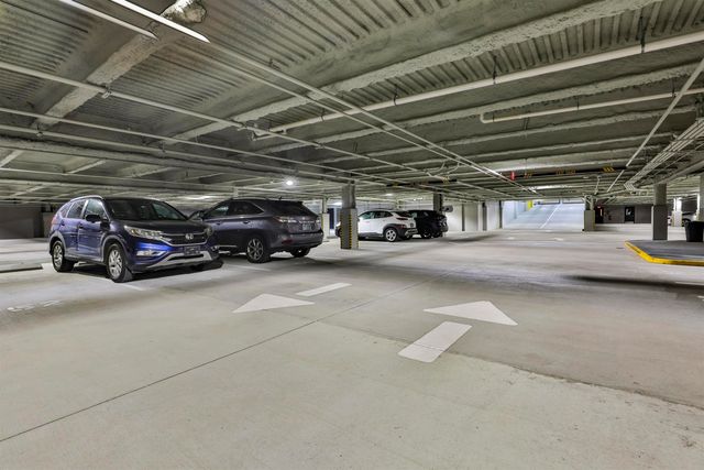 18 Artisan Dr Unit 307, Salem, NH 03079