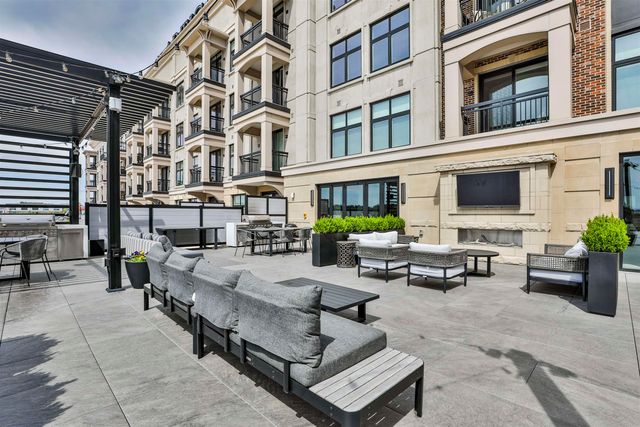 18 Artisan Dr Unit 307, Salem, NH 03079