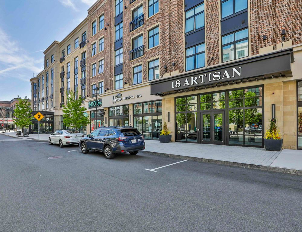 18 Artisan Dr Unit 307, Salem, NH 03079