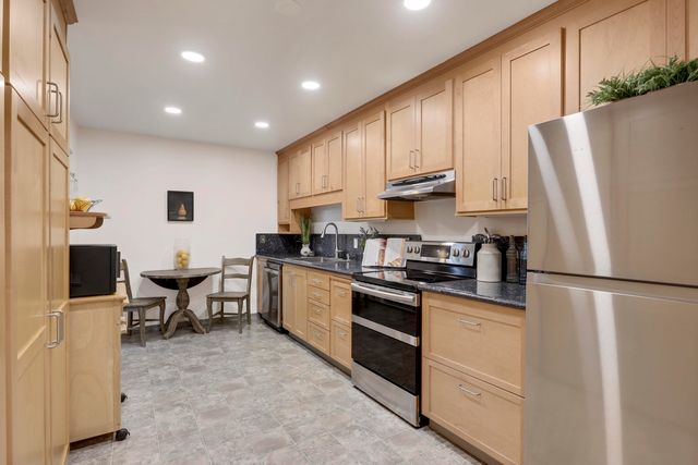 323 Monte Vista Ave 107, Oakland, CA 94611