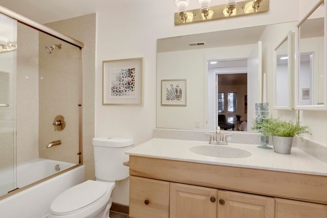 323 Monte Vista Ave 107, Oakland, CA 94611