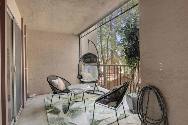 323 Monte Vista Ave 107, Oakland, CA 94611