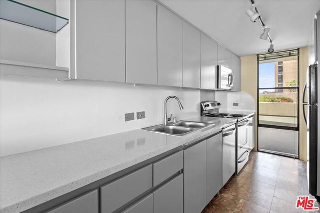 4265 Marina City Drive 101, Marina Del Rey, CA 90292