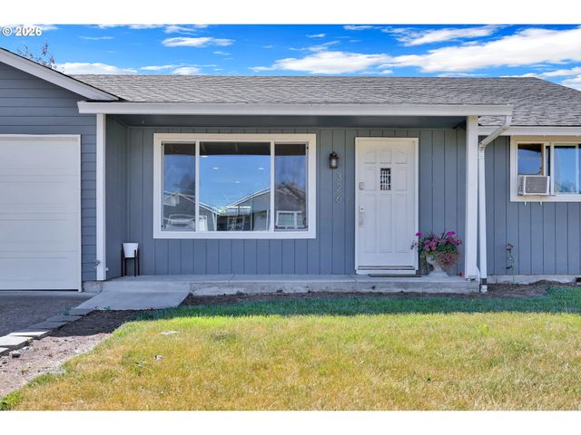 326 38TH Pl, Springfield, OR 97478