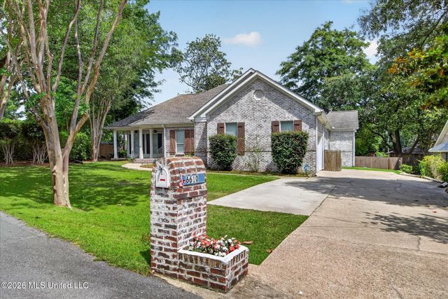 6610 Alakoko Court, Diamondhead, MS 39525