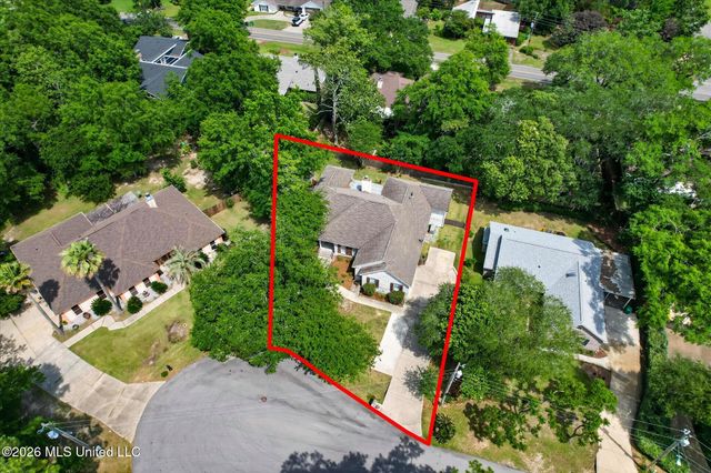 6610 Alakoko Court, Diamondhead, MS 39525
