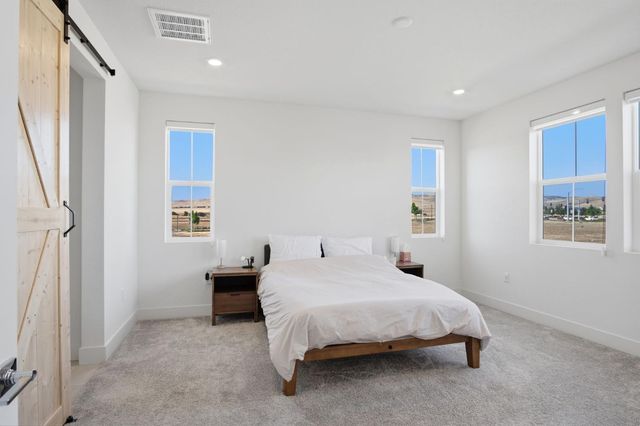1888 Italia Way, Tracy, CA 95377