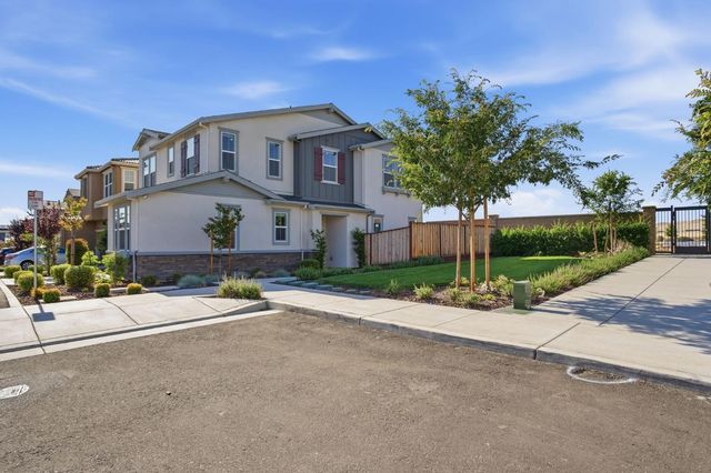 1888 Italia Way, Tracy, CA 95377