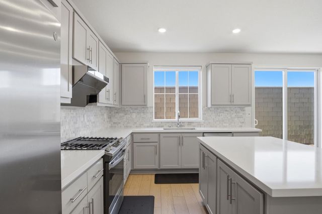 1888 Italia Way, Tracy, CA 95377