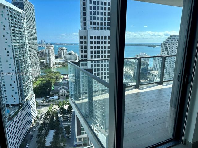 68 SE 6th St 2707, Miami, FL 33131