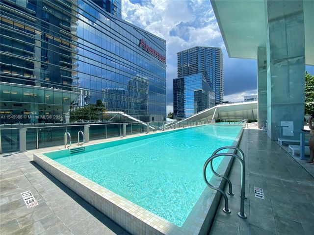 68 SE 6th St 2707, Miami, FL 33131