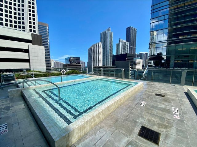 68 SE 6th St 2707, Miami, FL 33131