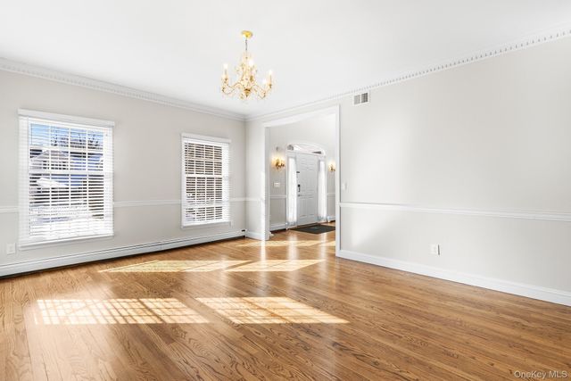 3 Ada Lane, Setauket, NY 11733